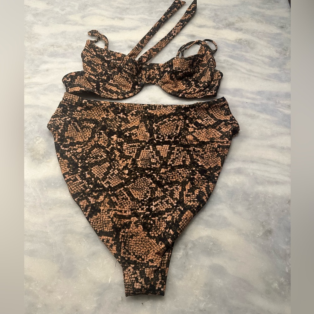Skatie Snake Print “Arizona” Monroe Bottom L Kate Top M